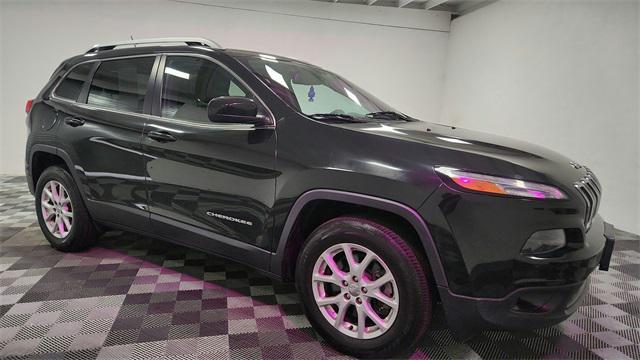 used 2016 Jeep Cherokee car