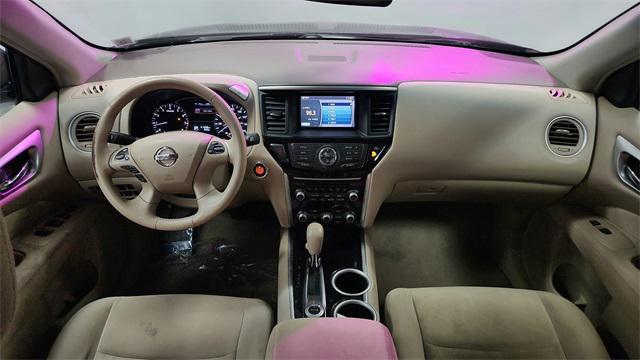 used 2013 Nissan Pathfinder car