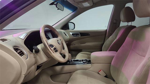 used 2013 Nissan Pathfinder car