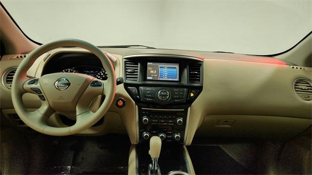 used 2014 Nissan Pathfinder car