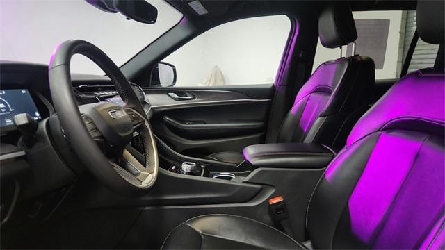 used 2024 Jeep Grand Cherokee car, priced at $30,995