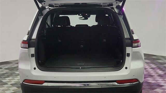 used 2024 Jeep Grand Cherokee car, priced at $30,995