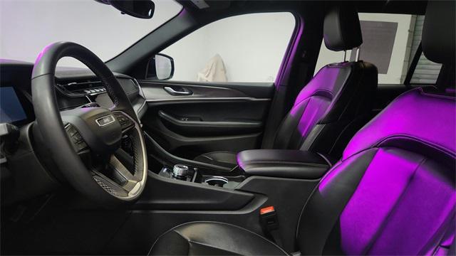 used 2024 Jeep Grand Cherokee car, priced at $30,995