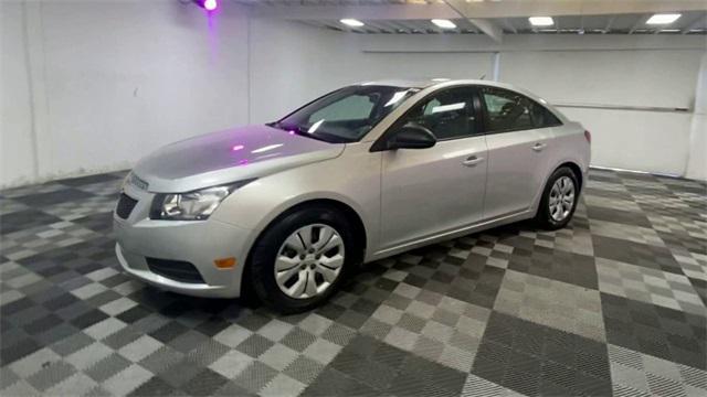 used 2014 Chevrolet Cruze car, priced at $8,995