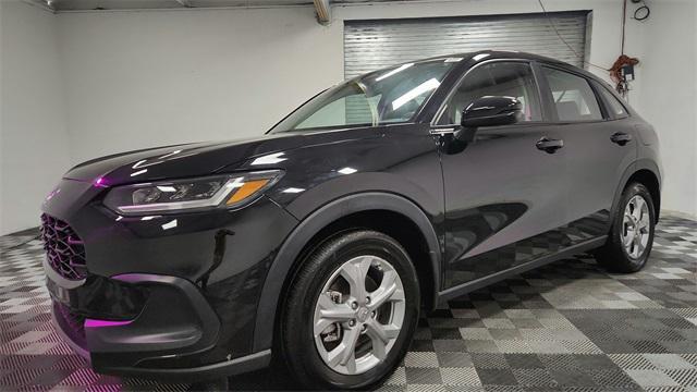 used 2025 Honda HR-V car