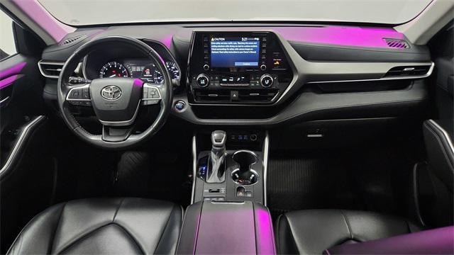 used 2022 Toyota Highlander car