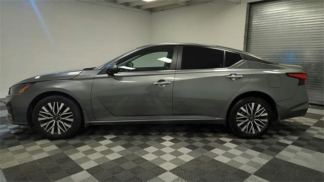 used 2023 Nissan Altima car