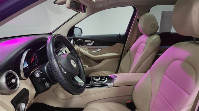 used 2019 Mercedes-Benz GLC 300 car