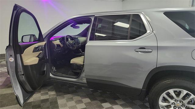used 2023 Chevrolet Traverse car