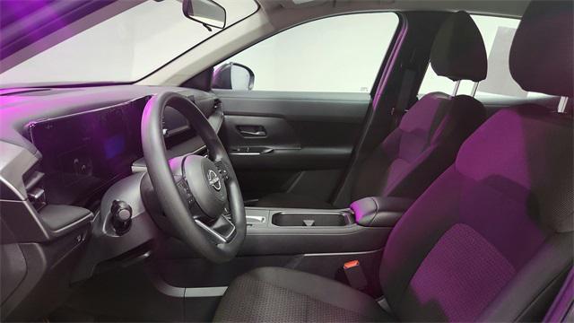 used 2025 Nissan Kicks car