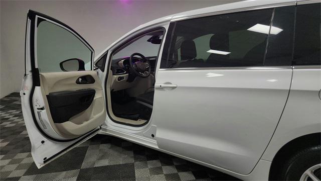 used 2023 Chrysler Voyager car