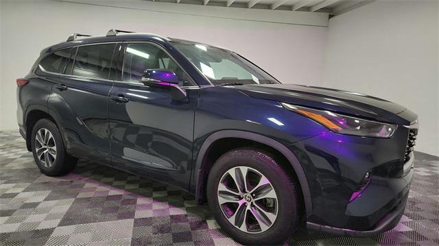 used 2022 Toyota Highlander car