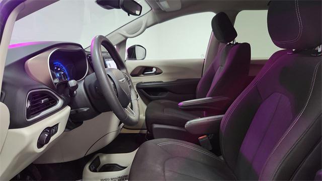 used 2023 Chrysler Voyager car