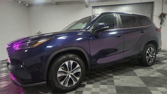 used 2023 Toyota Highlander car