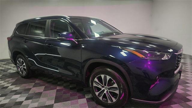 used 2023 Toyota Highlander car