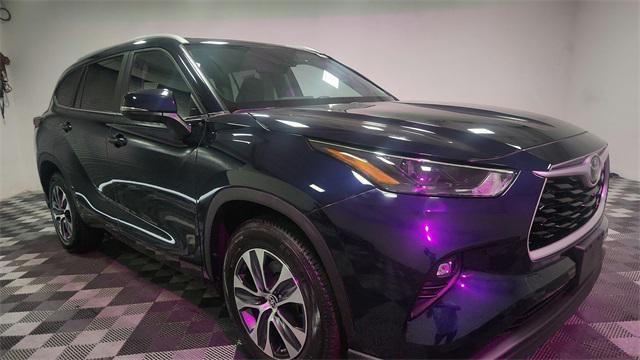 used 2023 Toyota Highlander car