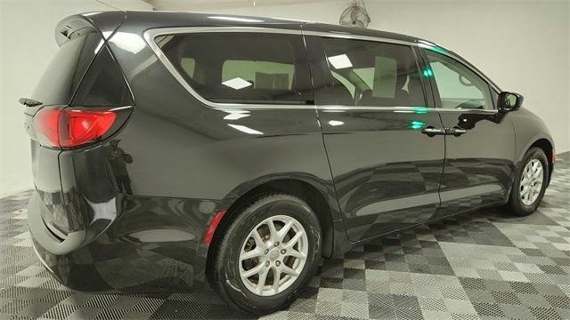 used 2020 Chrysler Pacifica car, priced at $18,888