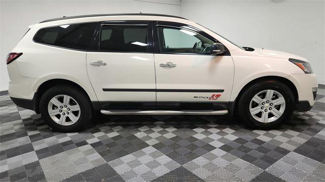 used 2013 Chevrolet Traverse car, priced at $9,995