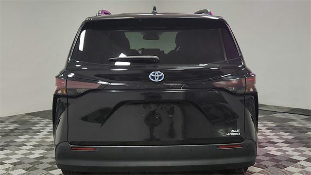 used 2024 Toyota Sienna car