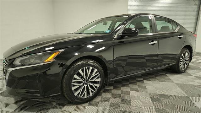 used 2023 Nissan Altima car