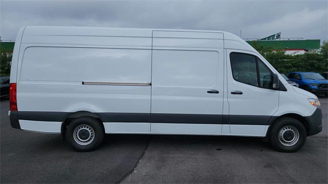 used 2023 Mercedes-Benz Sprinter 2500 car