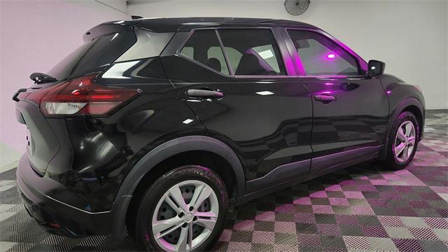 used 2023 Nissan Kicks car