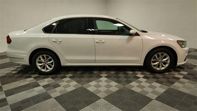 used 2018 Volkswagen Passat car