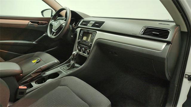 used 2018 Volkswagen Passat car