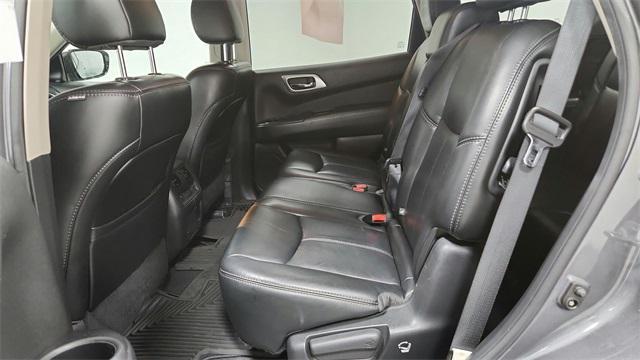 used 2017 Nissan Pathfinder car