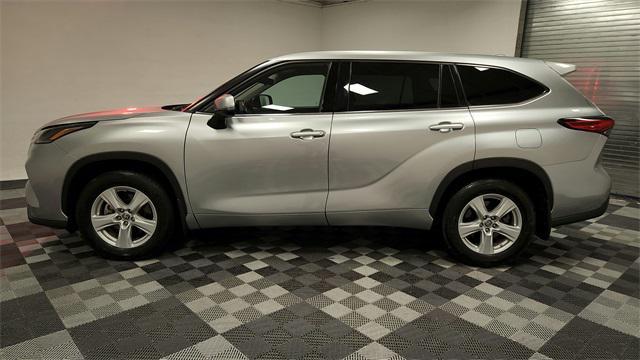 used 2021 Toyota Highlander car, priced at $29,995