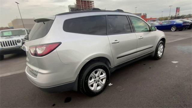 used 2014 Chevrolet Traverse car, priced at $9,500