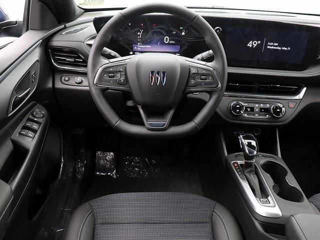new 2025 Buick Envista car, priced at $26,680
