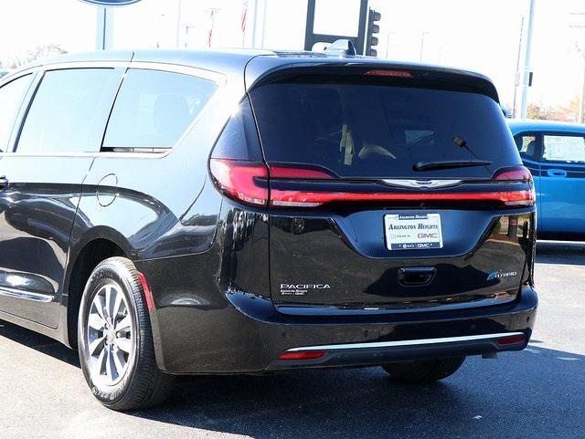 used 2023 Chrysler Pacifica Hybrid car, priced at $33,675