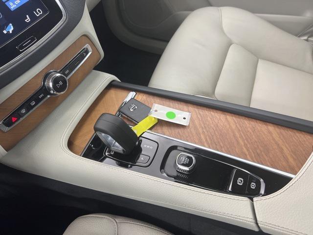 used 2022 Volvo XC90 Recharge Plug-In Hybrid car, priced at $37,975