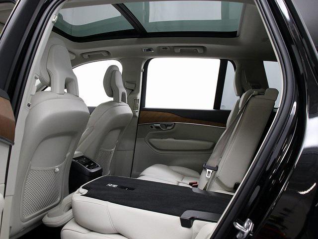 used 2022 Volvo XC90 Recharge Plug-In Hybrid car, priced at $37,975