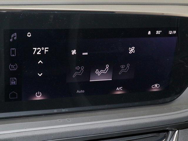 new 2025 Buick Envista car, priced at $26,680