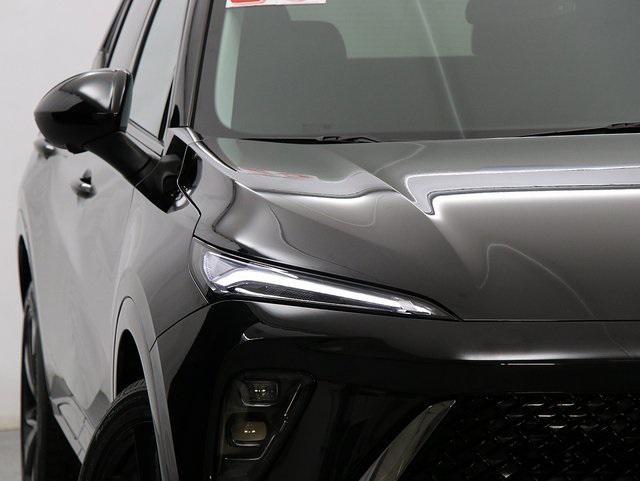 used 2025 Buick Envision car, priced at $33,875