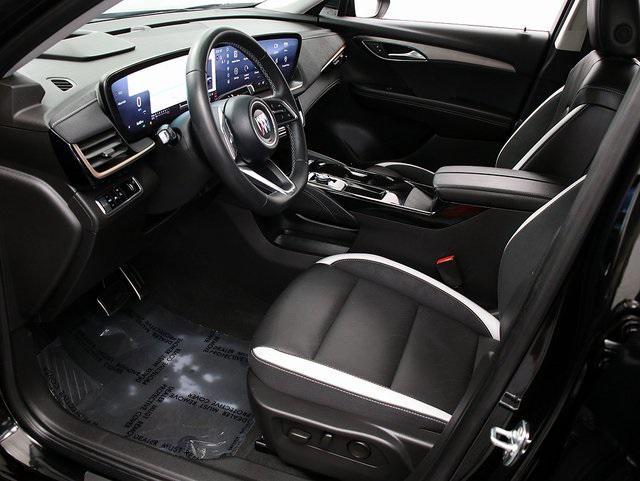 used 2025 Buick Envision car, priced at $33,875