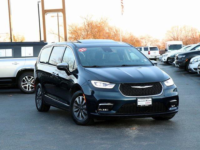 used 2023 Chrysler Pacifica Hybrid car, priced at $36,675