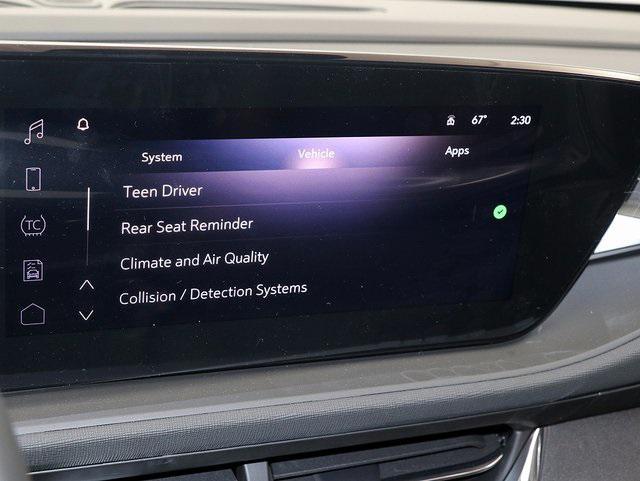 new 2025 Buick Envista car, priced at $27,280