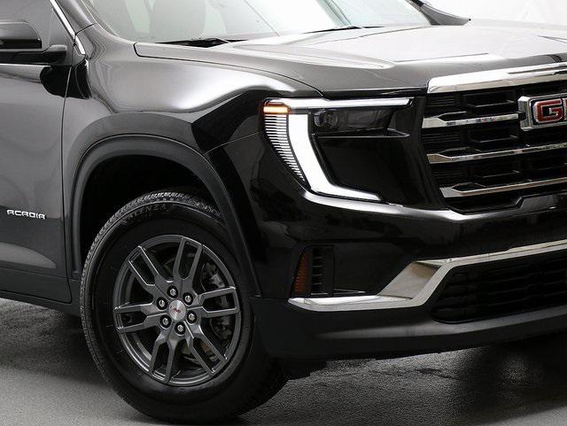 used 2025 GMC Acadia car, priced at $34,975