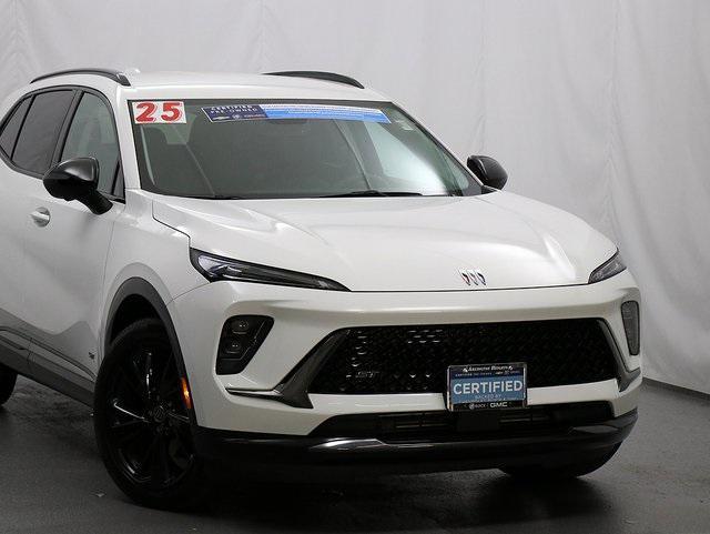 used 2025 Buick Envision car, priced at $33,875