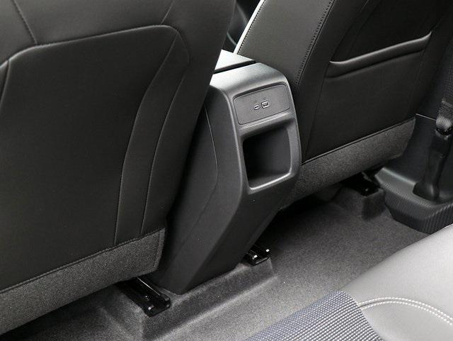 new 2025 Buick Envista car, priced at $24,595