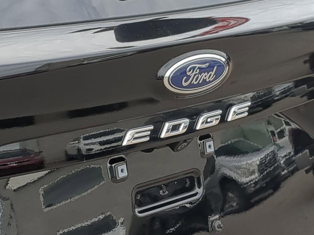 used 2021 Ford Edge car, priced at $19,879