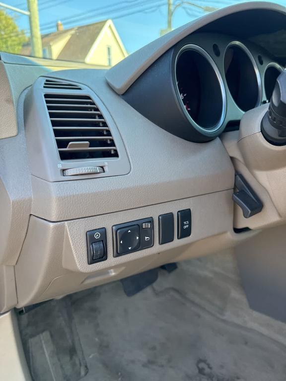 used 2007 Nissan Maxima car, priced at $3,989