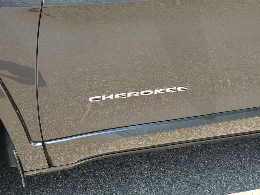 used 2019 Jeep Cherokee car, priced at $20,499