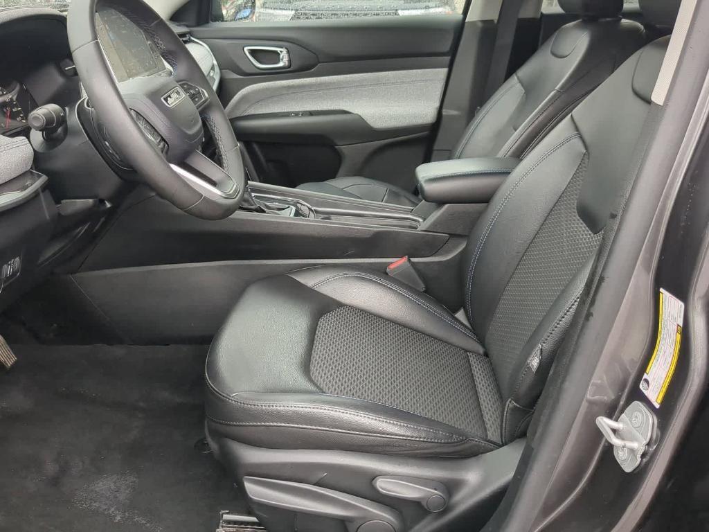 used 2022 Jeep Compass car, priced at $16,409