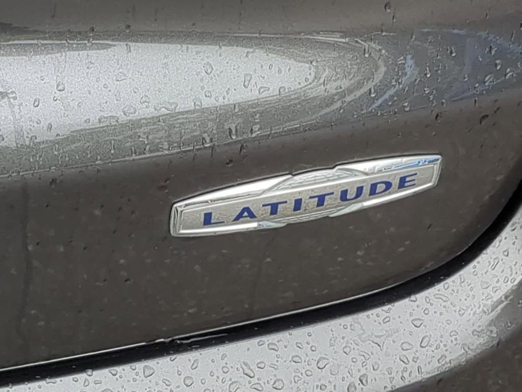 used 2022 Jeep Compass car, priced at $16,409