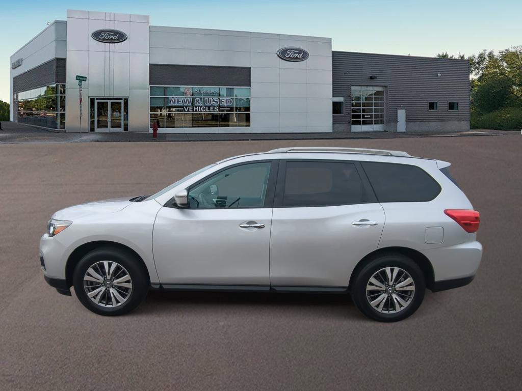 used 2019 Nissan Pathfinder car, priced at $10,489