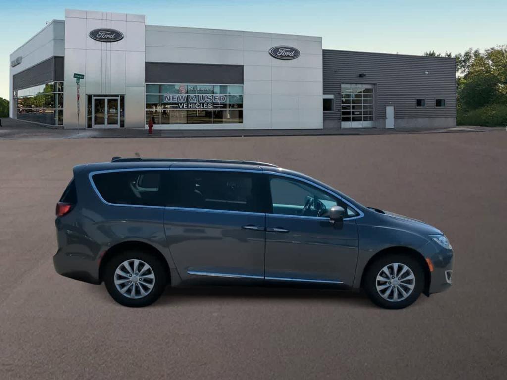 used 2017 Chrysler Pacifica car, priced at $13,649